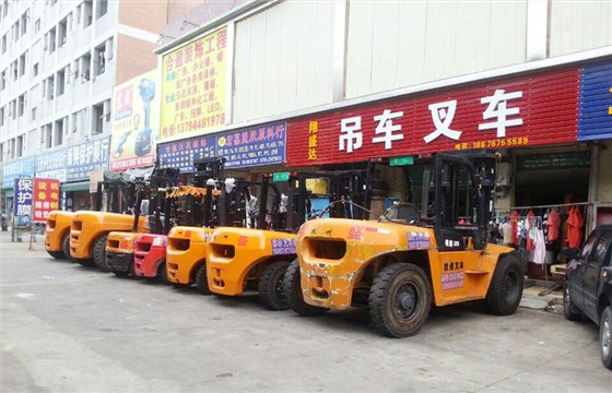 深圳搬運(yùn)行業(yè)采購(gòu)杭州叉車案例