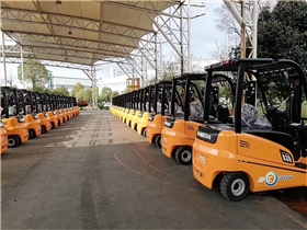電動(dòng)叉車