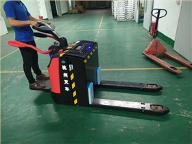 電動(dòng)搬運(yùn)車(chē)