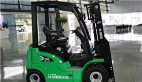 電動叉車
