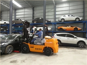 內燃叉車