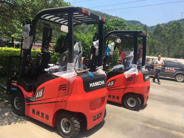 干貨丨電動(dòng)叉車(chē)安全裝卸注意事項(xiàng)，拿好不謝！