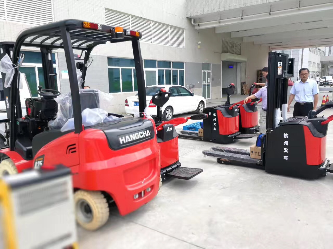 杭州叉車，為醫(yī)藥行業(yè)藥品倉儲管理做貢獻！