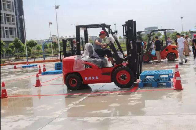 杭叉|叉車(chē)的總體組成結(jié)構(gòu)，你知道多少？