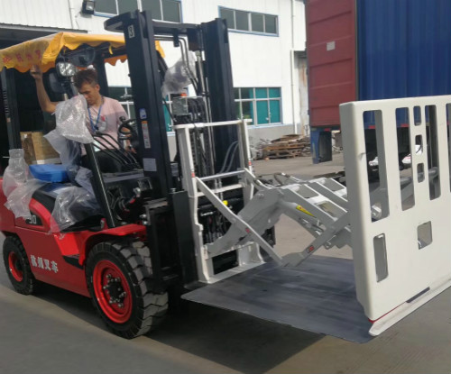 內(nèi)燃叉車推拉器