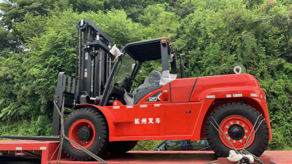 內(nèi)燃叉車動力不足？機油要保養(yǎng)！