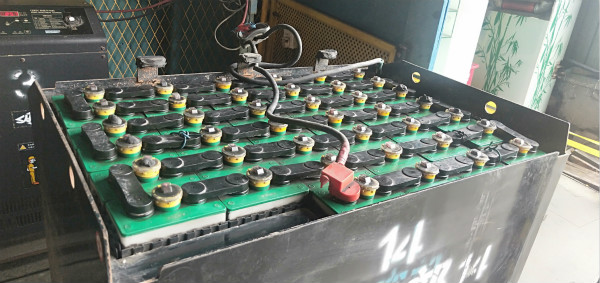 【干貨】電動叉車鋰電池怎么存放？
